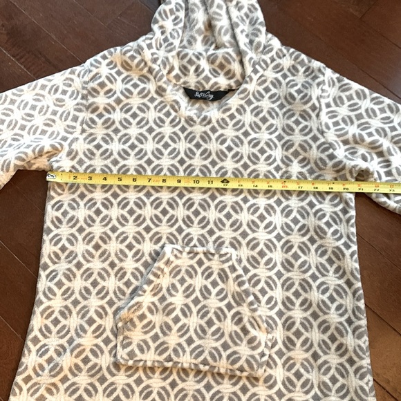 Soft & Cozy Company Hooded Blanket Fleece Hoodie - Picture 9 of 9